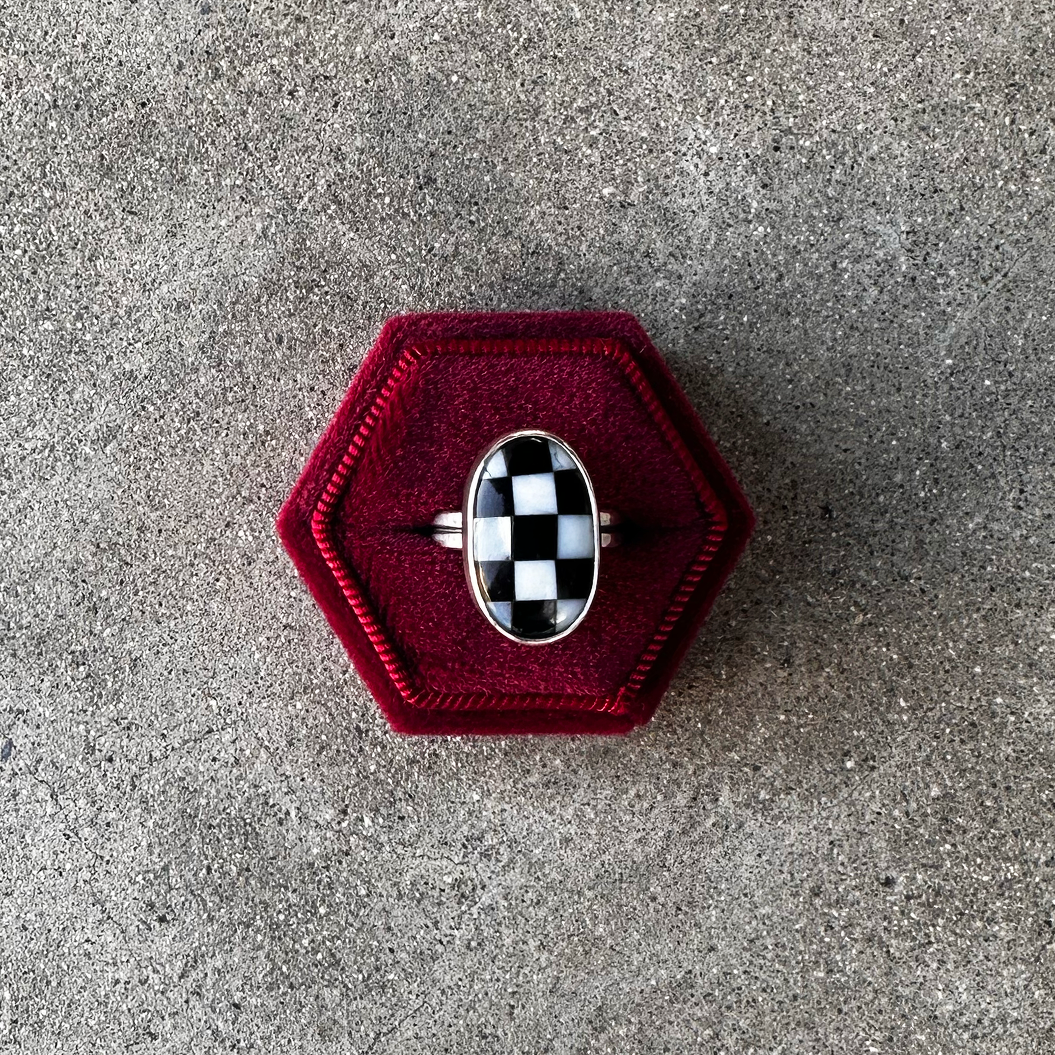 Checkered Oval Ring Size 6.5
